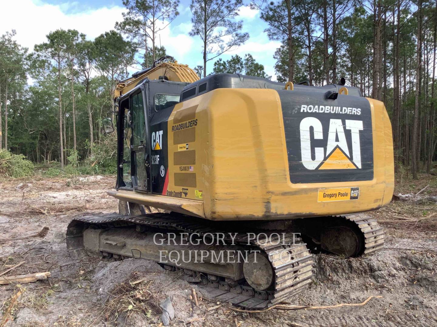 2015 Caterpillar 323F L Excavator