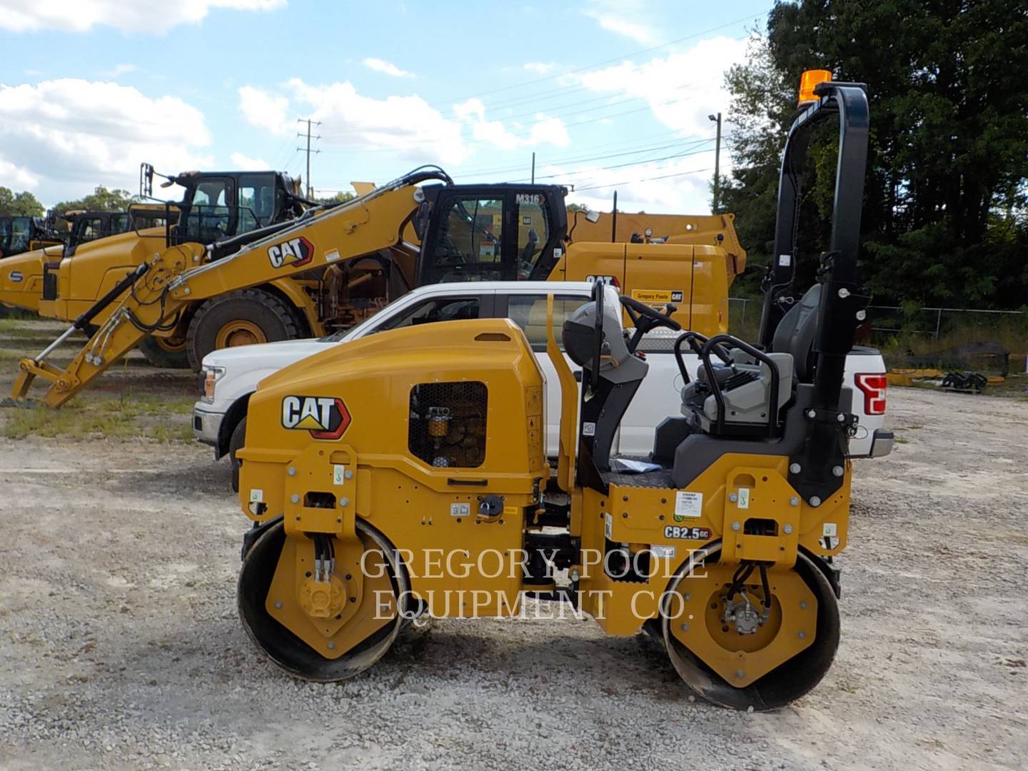 2022 Caterpillar CB2.503GC Vibratory Double