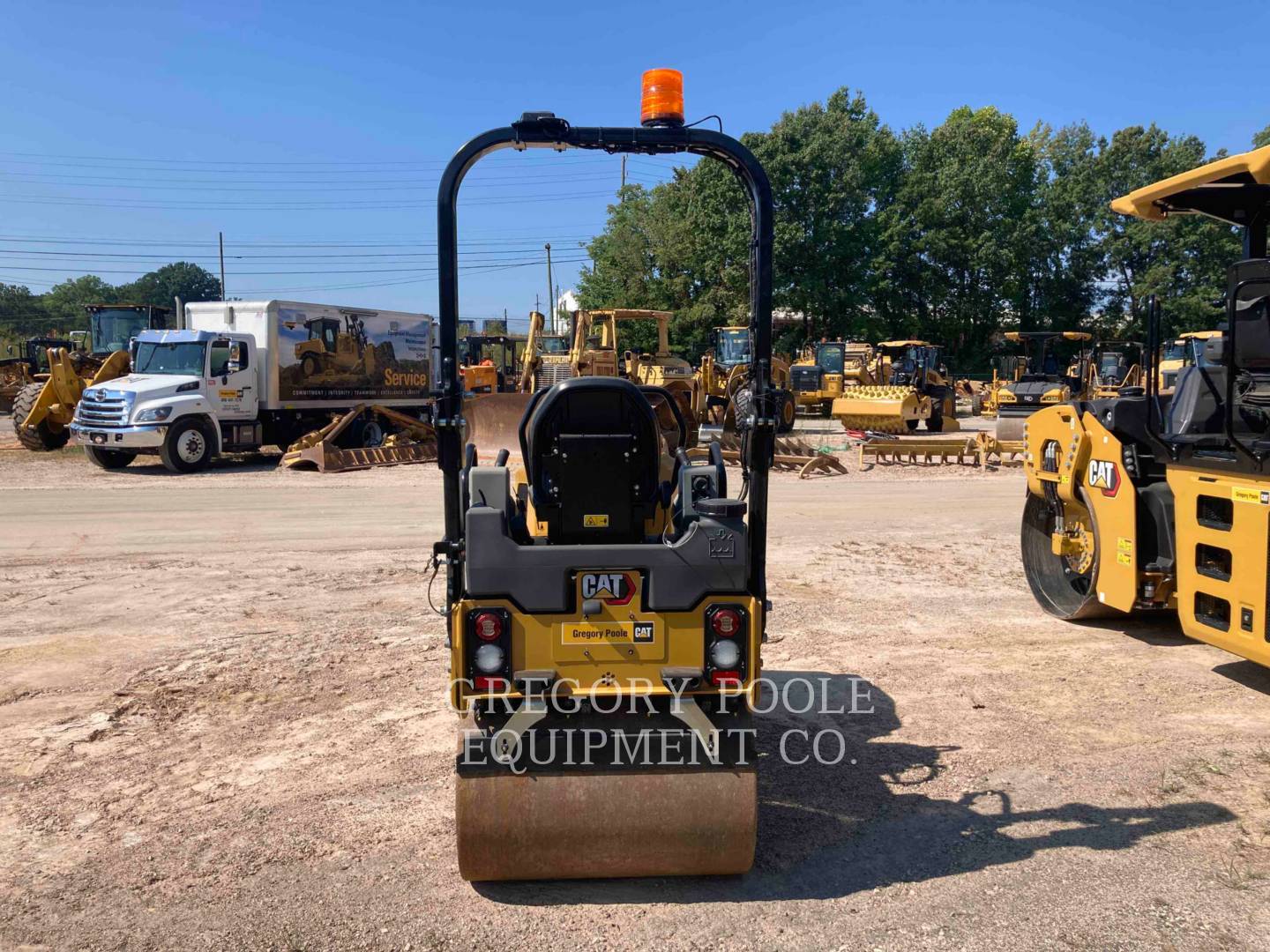 2022 Caterpillar CB2.503GC Vibratory Double