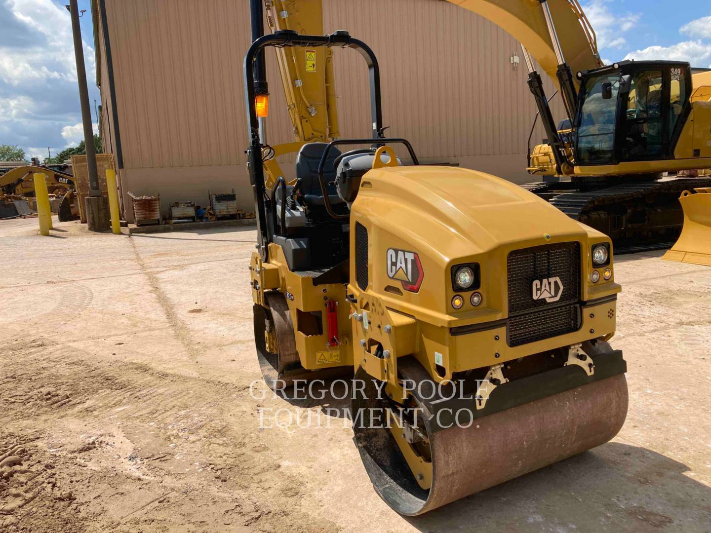 2022 Caterpillar CB2.703GC Vibratory Double