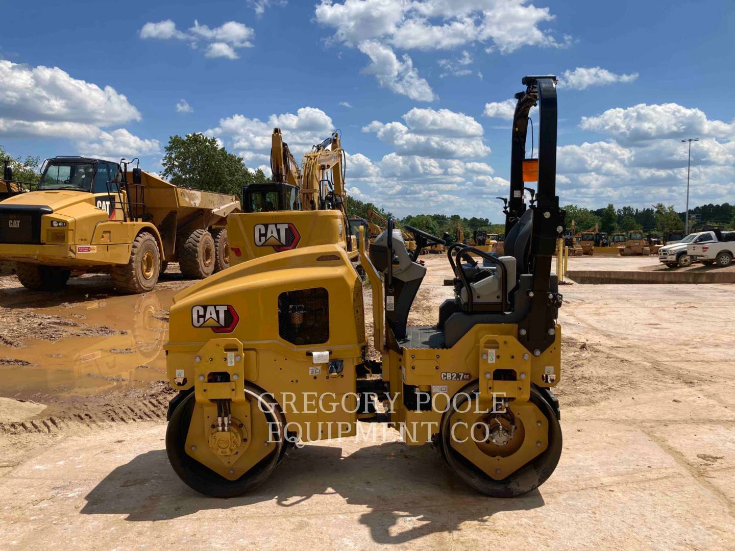 2022 Caterpillar CB2.703GC Vibratory Double