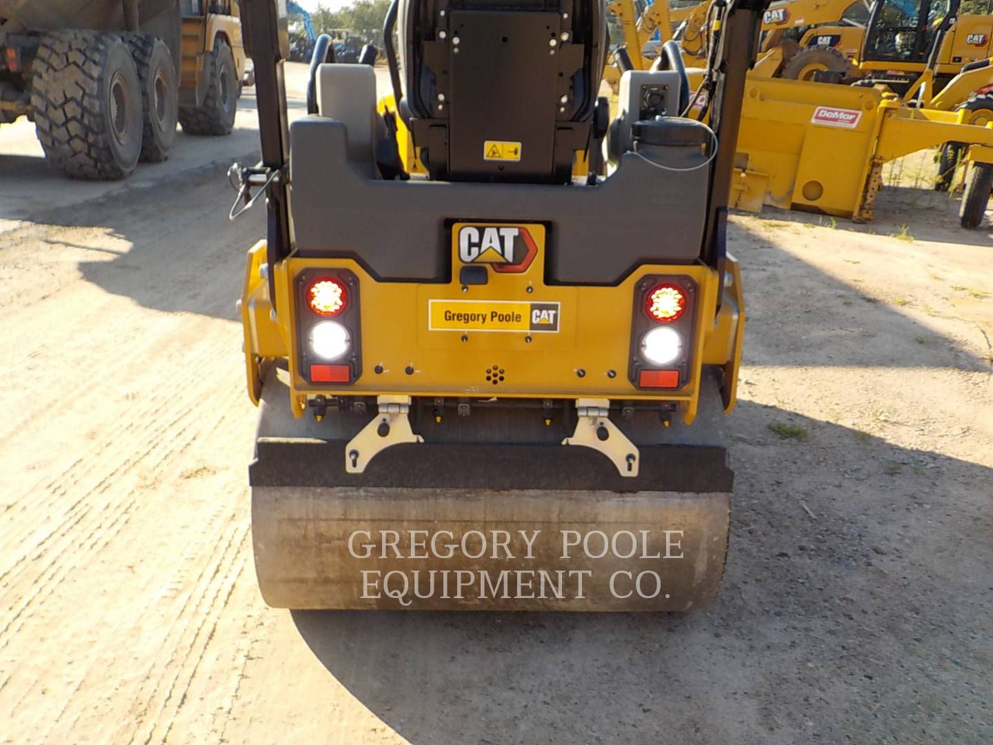 2022 Caterpillar CB2.703GC Vibratory Double