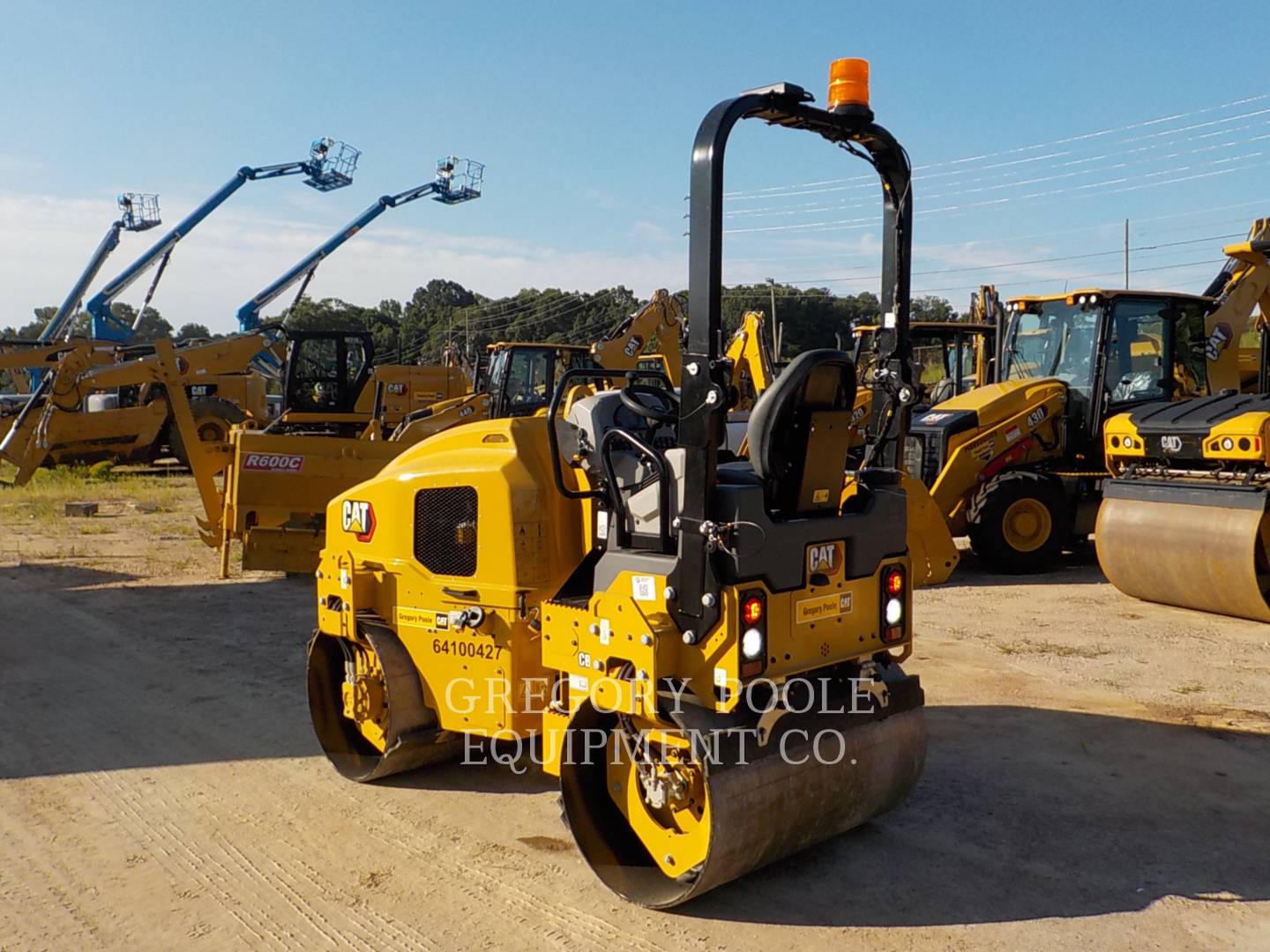 2022 Caterpillar CB2.703GC Vibratory Double