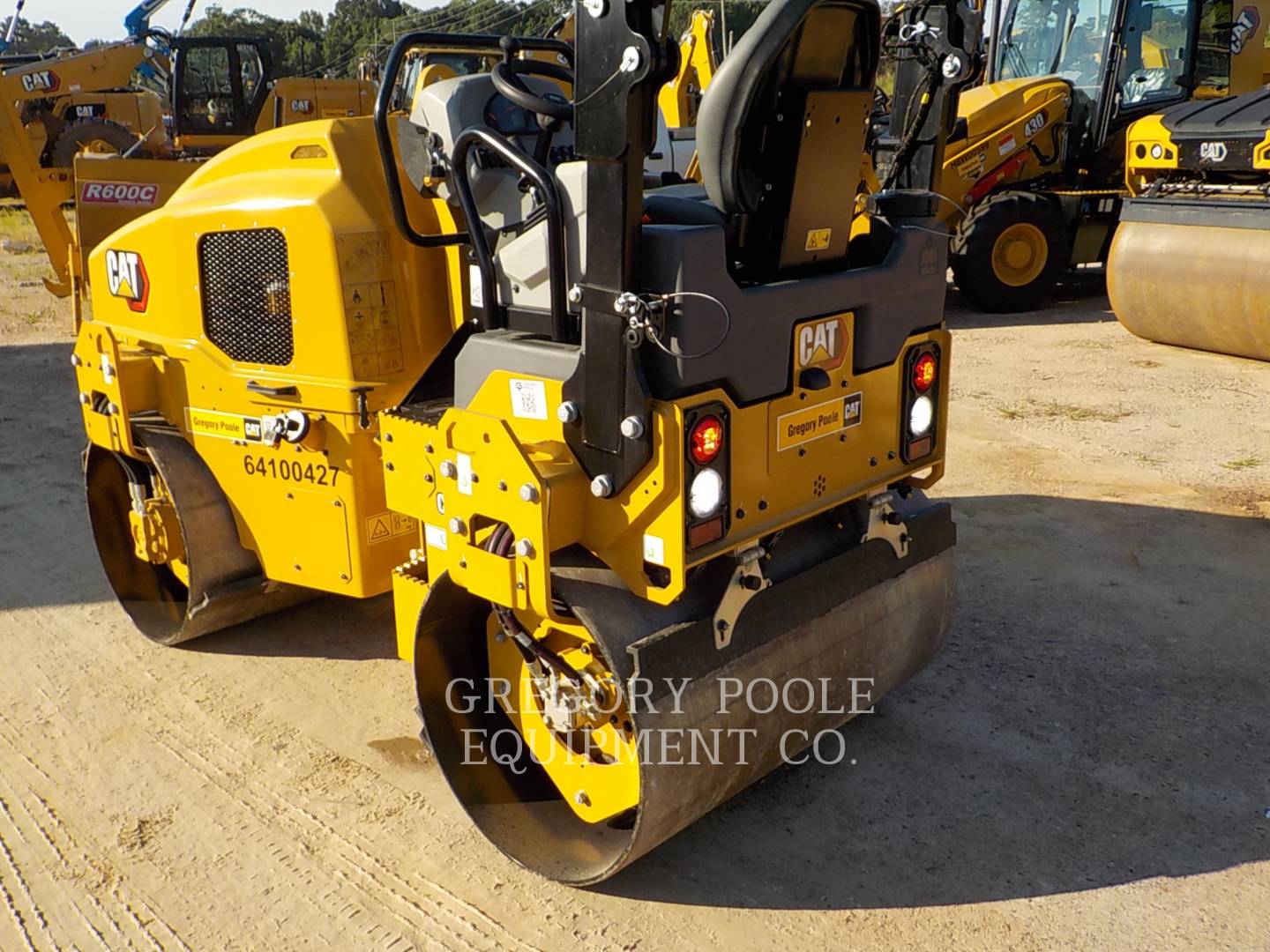 2022 Caterpillar CB2.703GC Vibratory Double