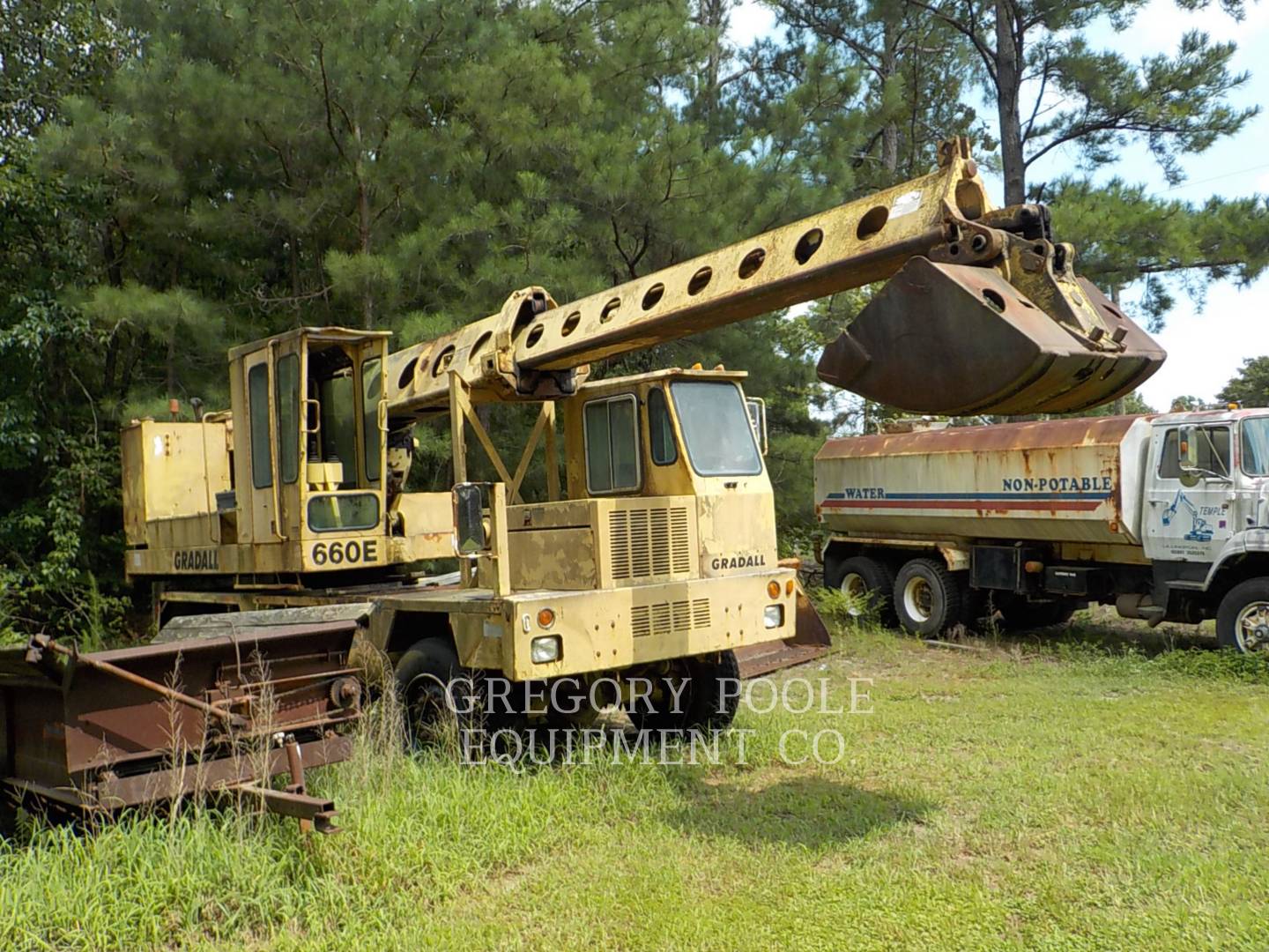 1990 Gradall G-660 Tractor