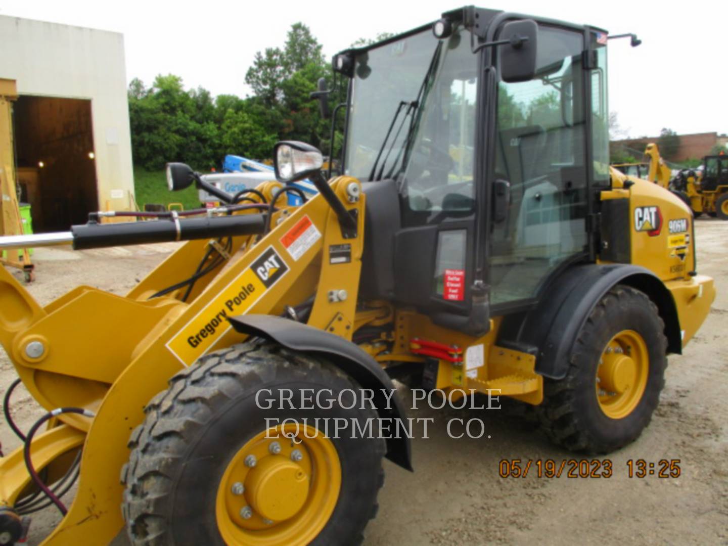 2021 Caterpillar 906M Wheel Loader