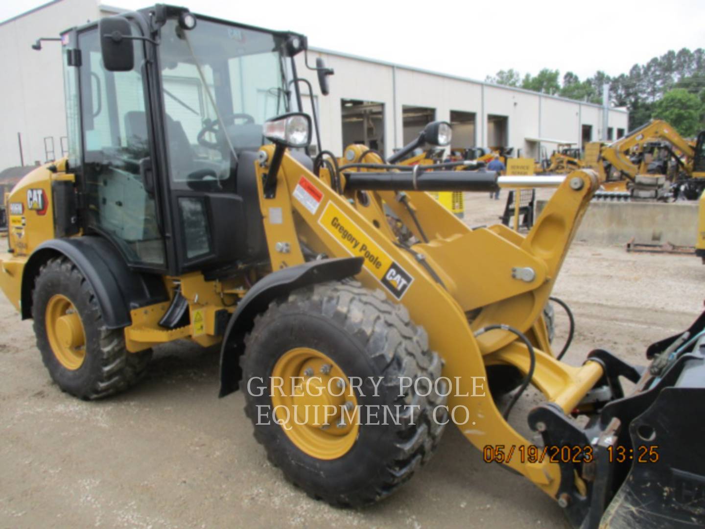 2021 Caterpillar 906M Wheel Loader