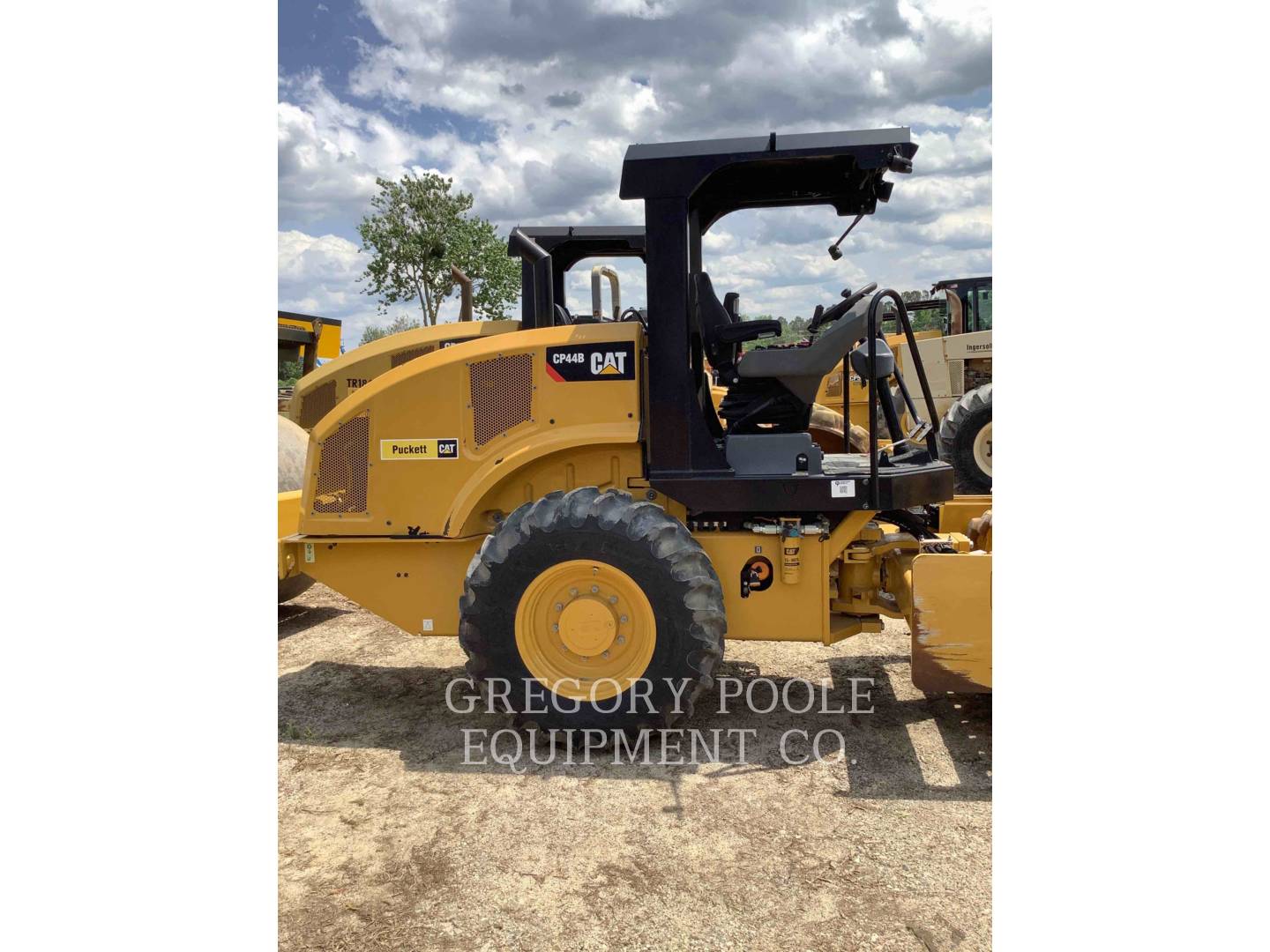 2020 Caterpillar CP-44B Vibratory Single