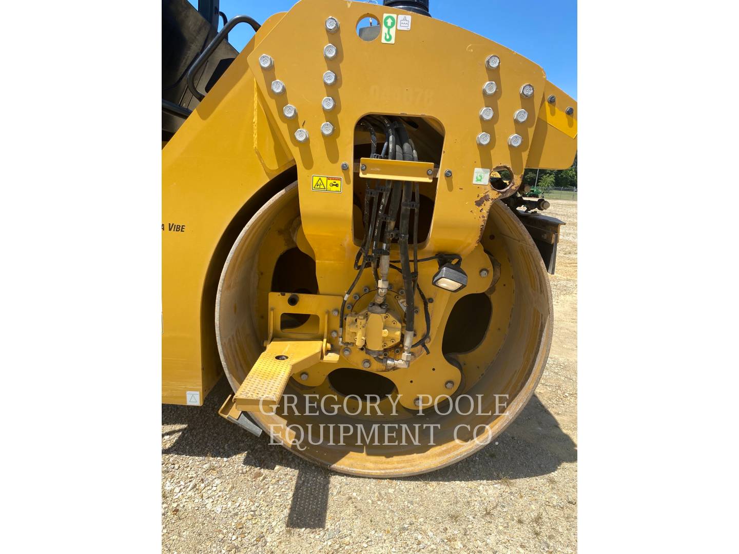 2019 Caterpillar CB13 Vibratory Double