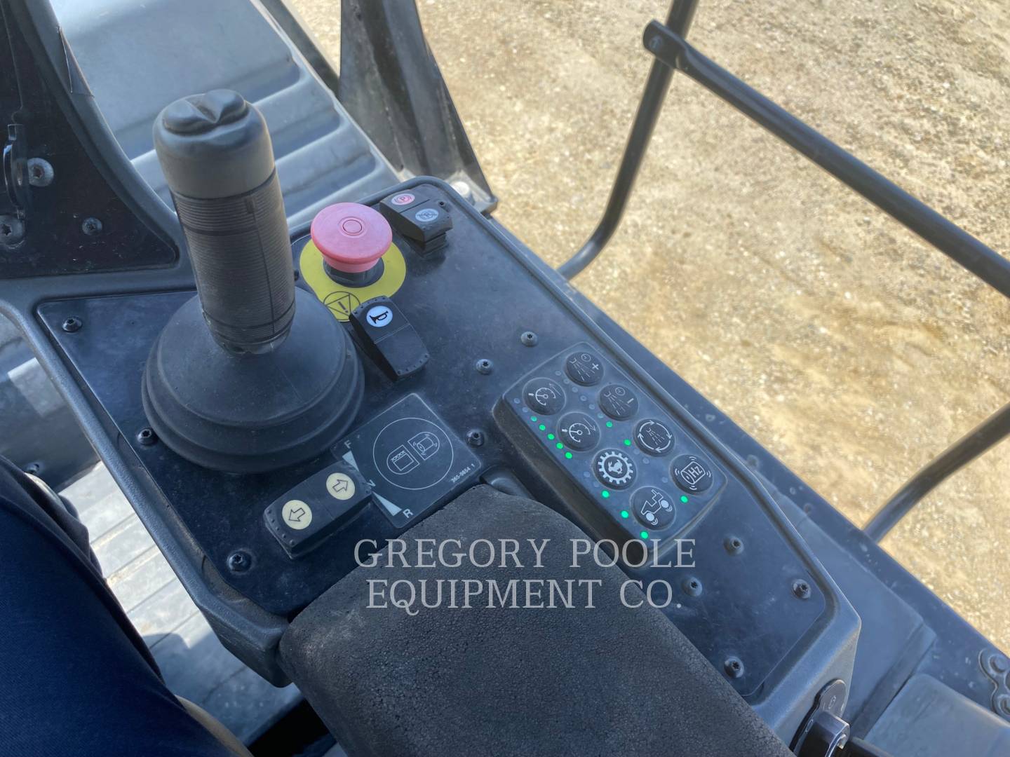 2019 Caterpillar CB13 Vibratory Double