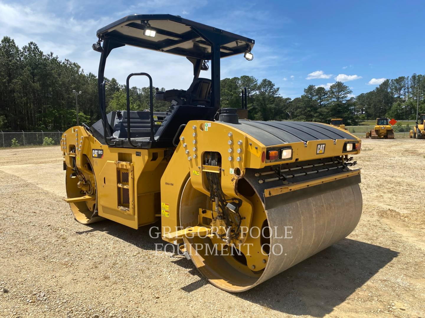 2019 Caterpillar CB13 Vibratory Double