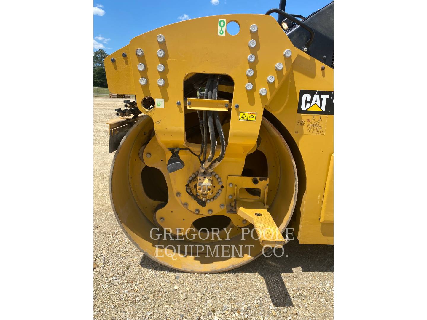 2019 Caterpillar CB13 Vibratory Double