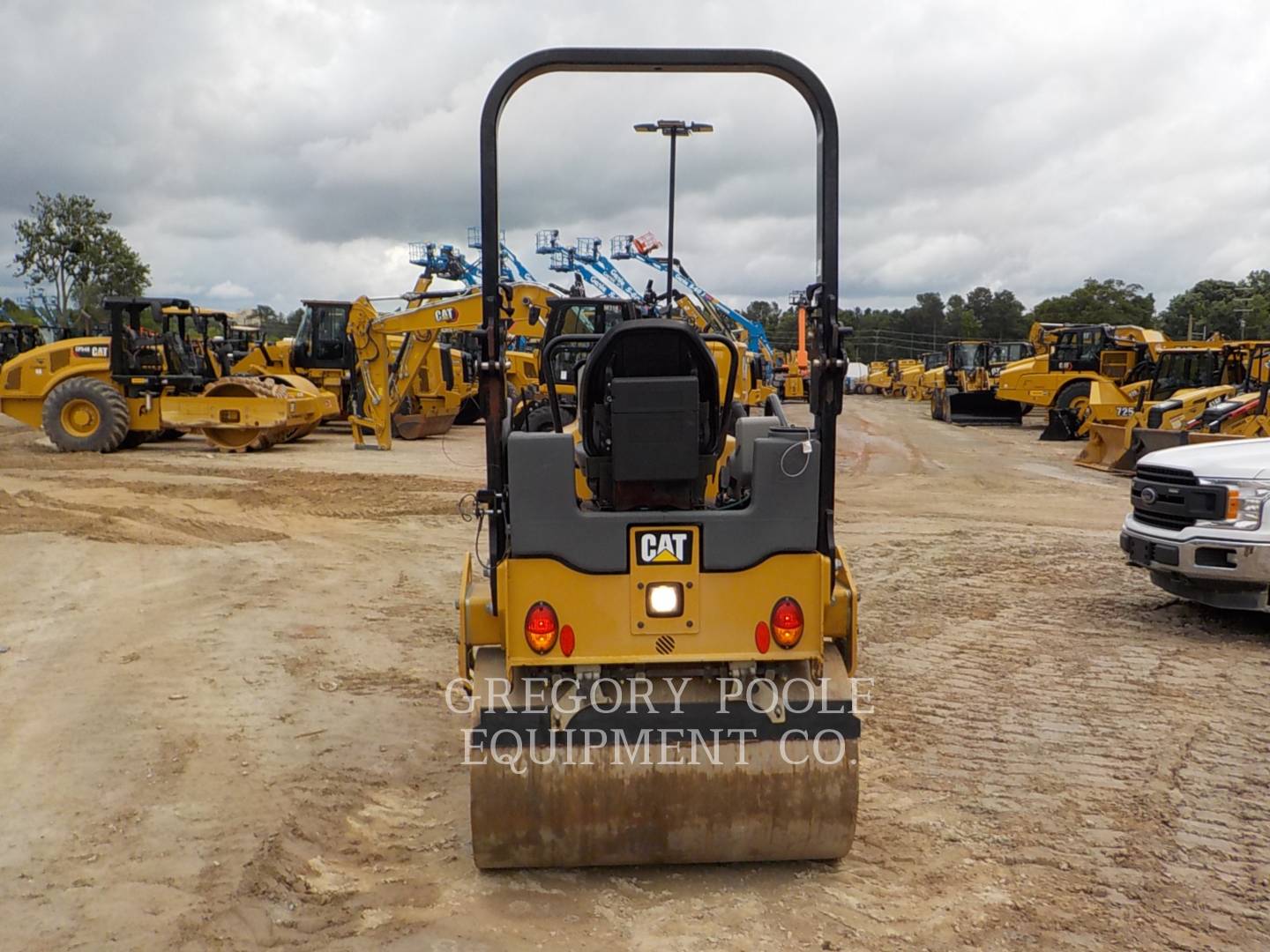 2019 Caterpillar CB24B Vibratory Double