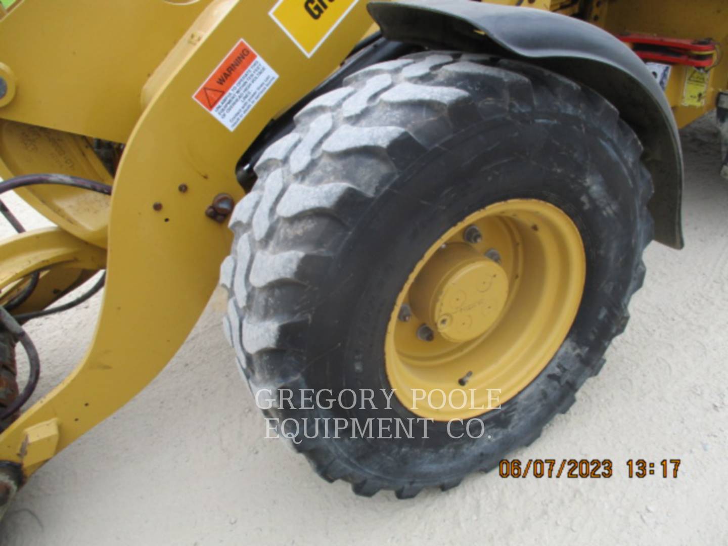 2020 Caterpillar 908M Wheel Loader