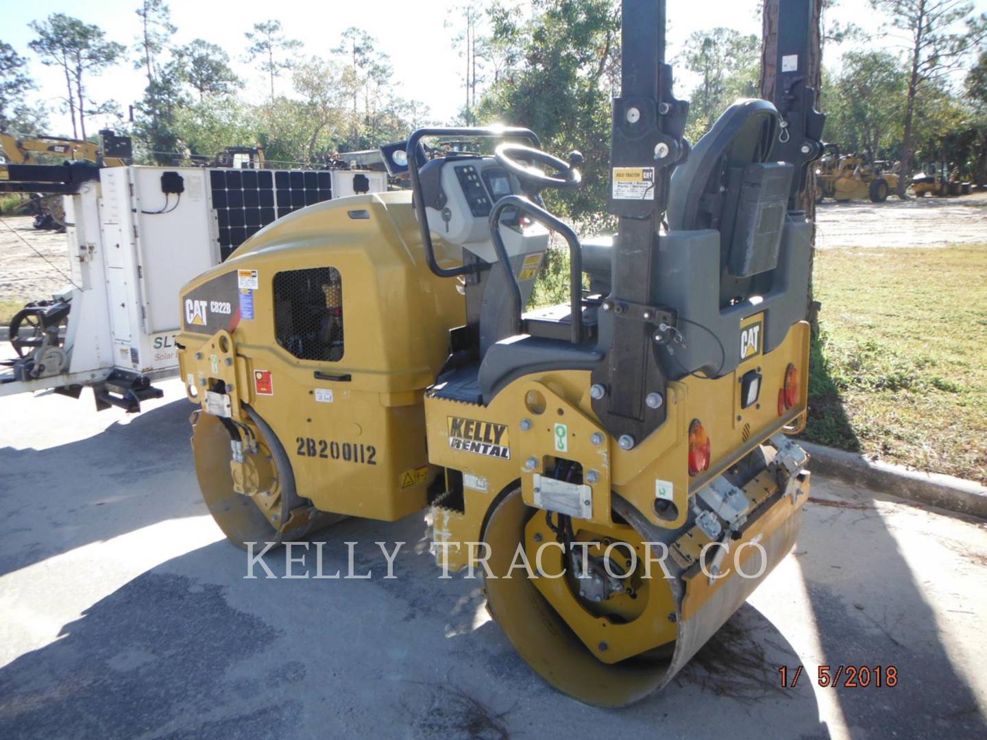 2016 Caterpillar CB22B Vibratory Double