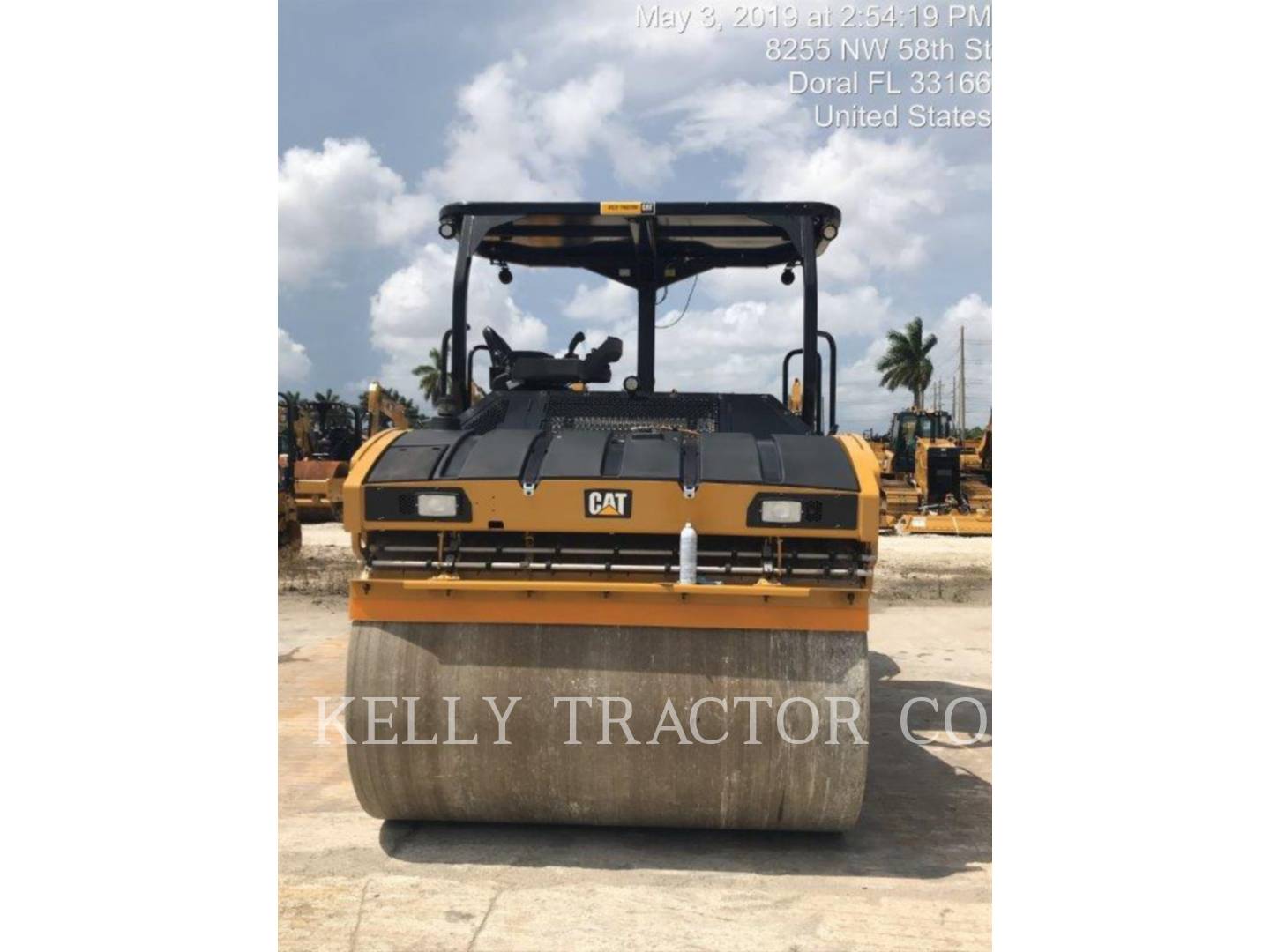 2019 Caterpillar CB13 Vibratory Double