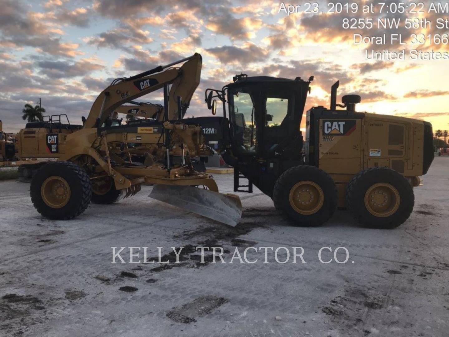 2018 Caterpillar 12M3 Grader - Road