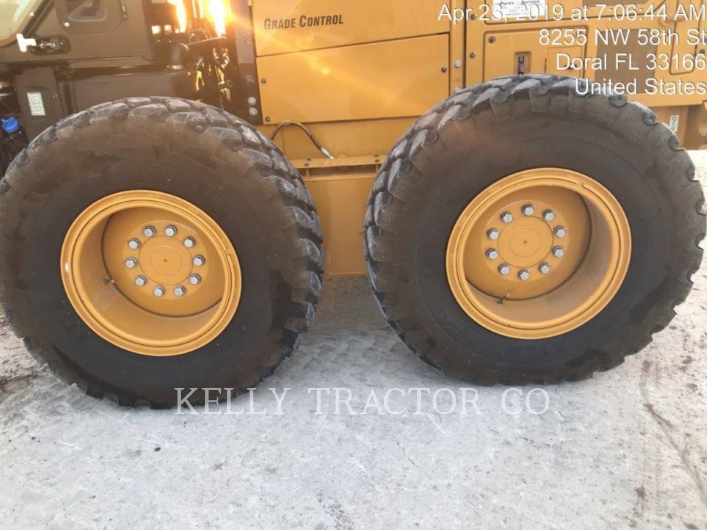 2018 Caterpillar 12M3 Grader - Road