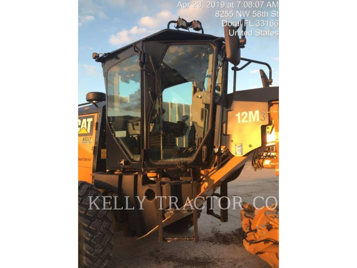 2018 Caterpillar 12M3 Grader - Road