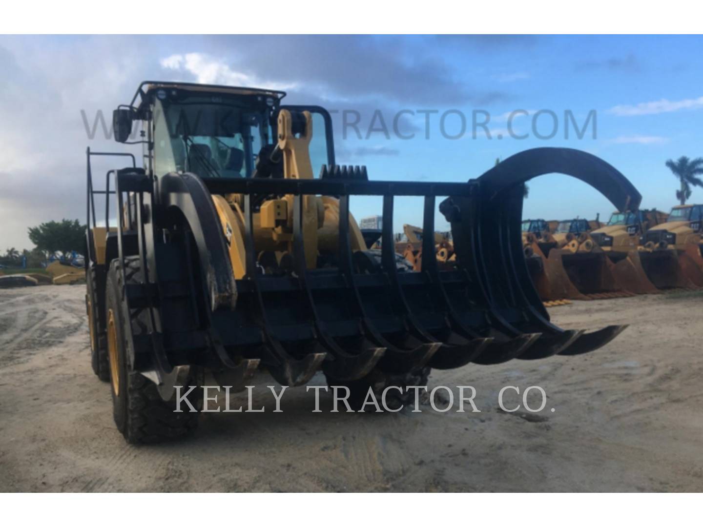 2017 Caterpillar 966M Wheel Loader