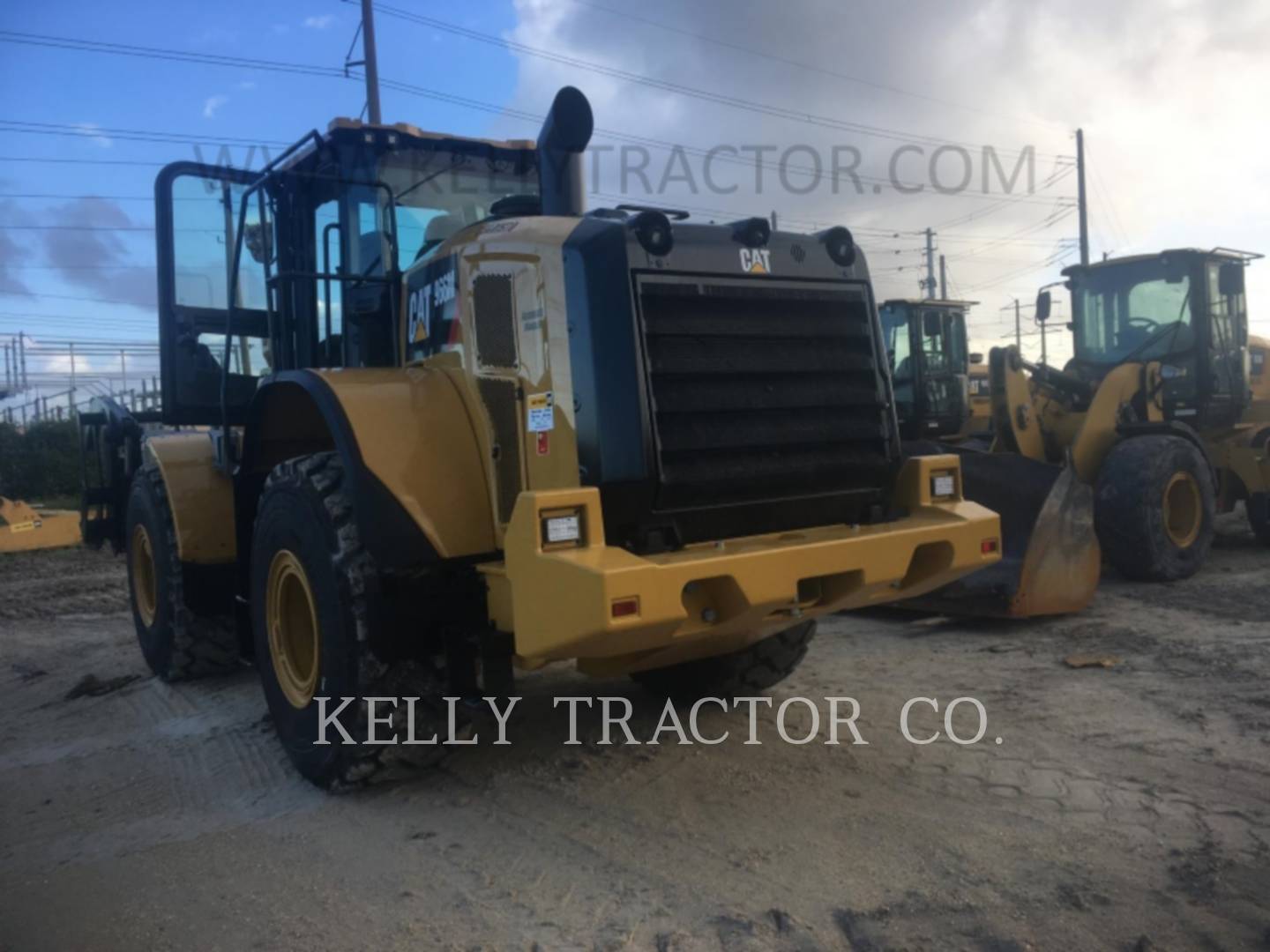 2017 Caterpillar 966M Wheel Loader