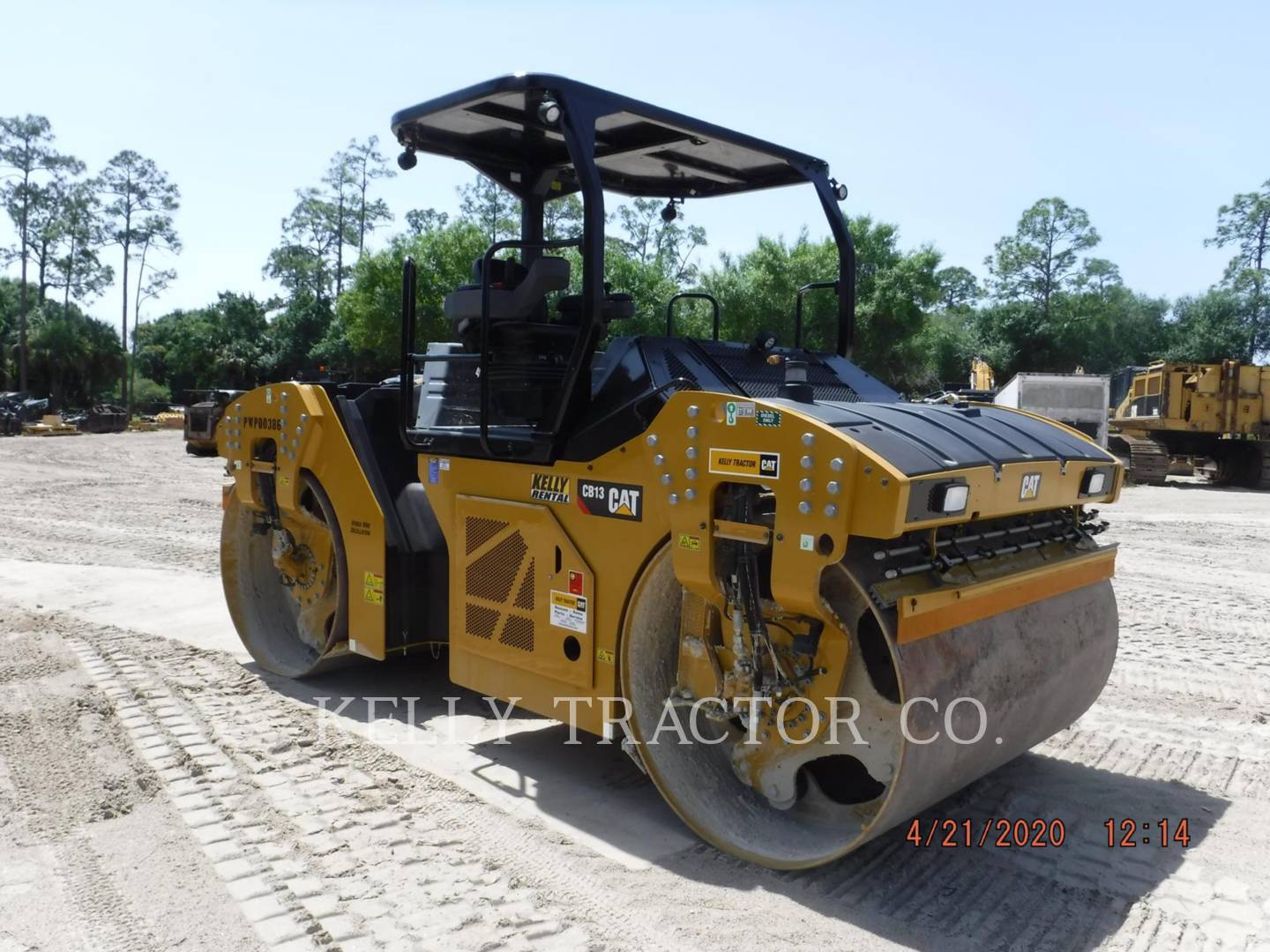 2019 Caterpillar CB13 Vibratory Double