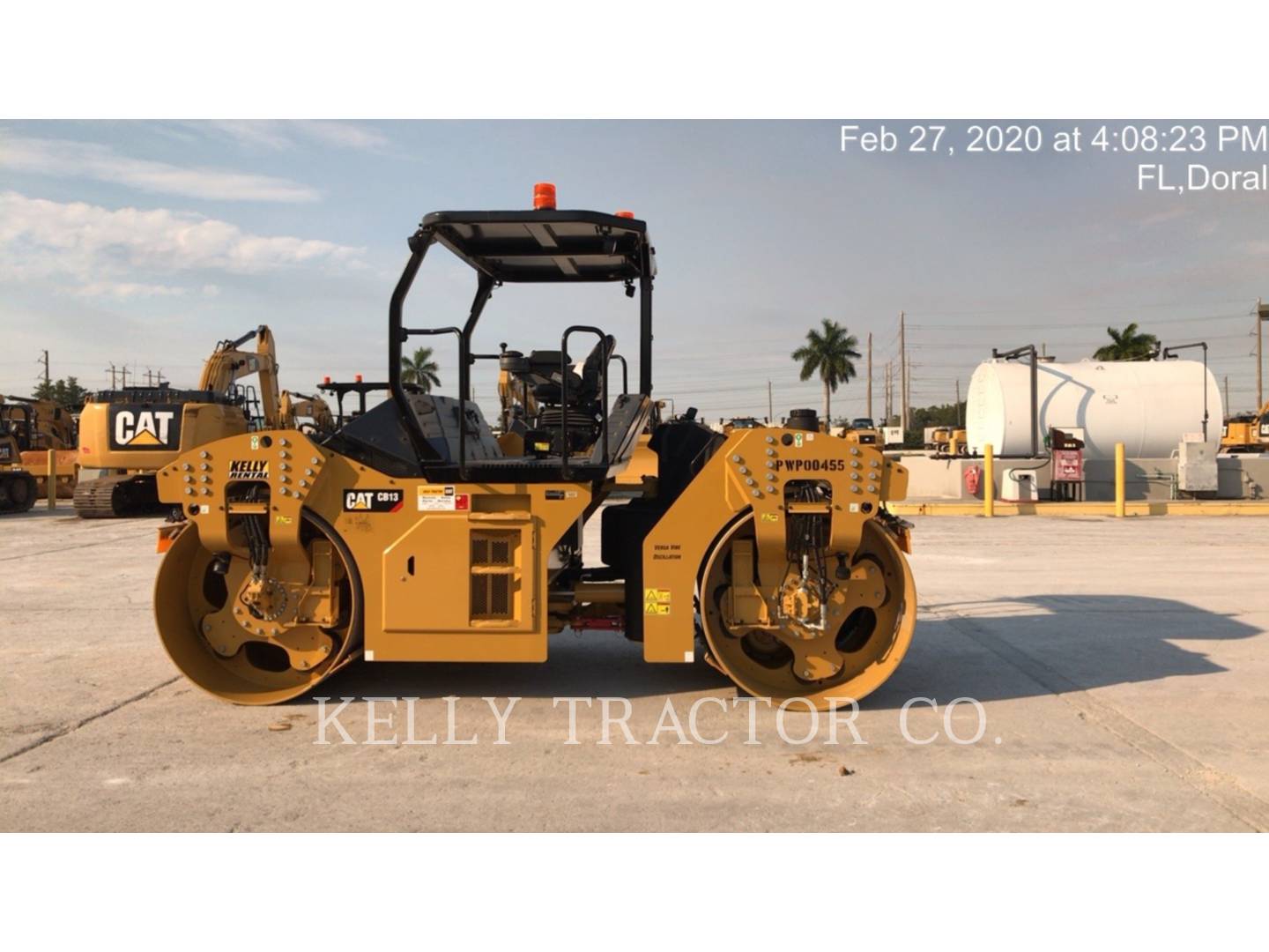 2019 Caterpillar CB13 Vibratory Double