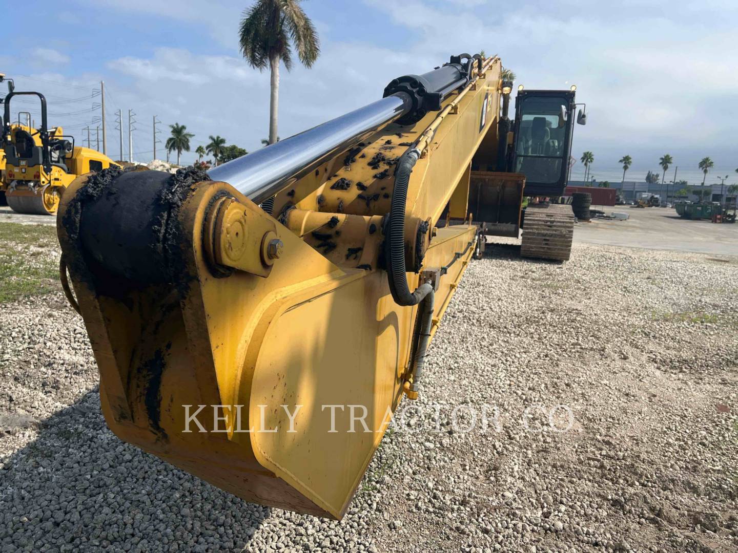 2016 Caterpillar 326FL Excavator