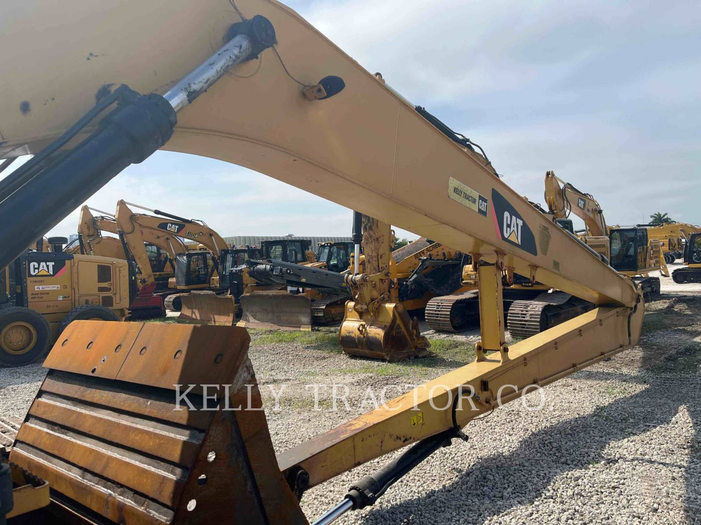 2016 Caterpillar 326FL Excavator