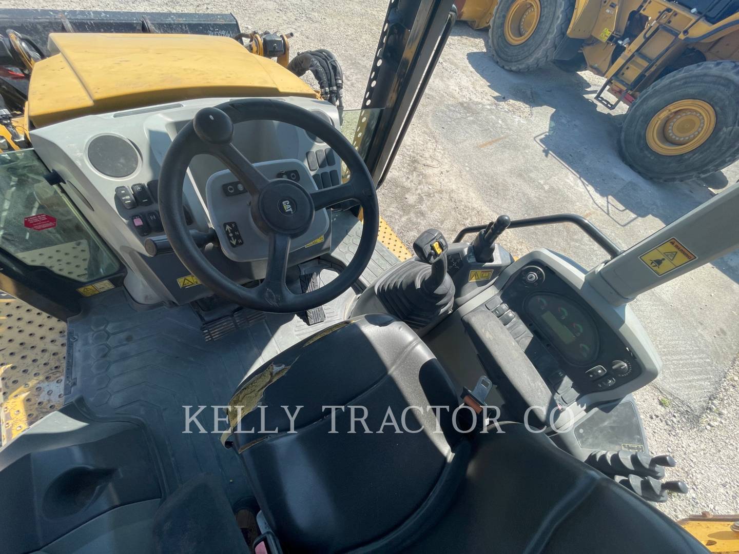 2019 Caterpillar 420F2IT Tractor Loader Backhoe