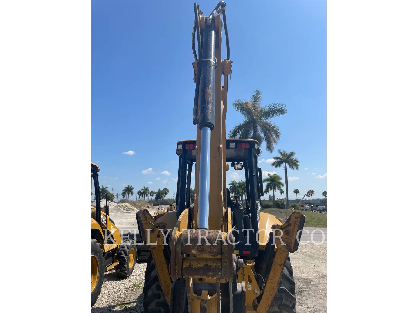 2019 Caterpillar 420F2IT Tractor Loader Backhoe