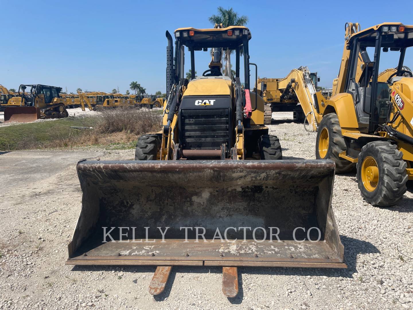 2019 Caterpillar 420F2IT Tractor Loader Backhoe