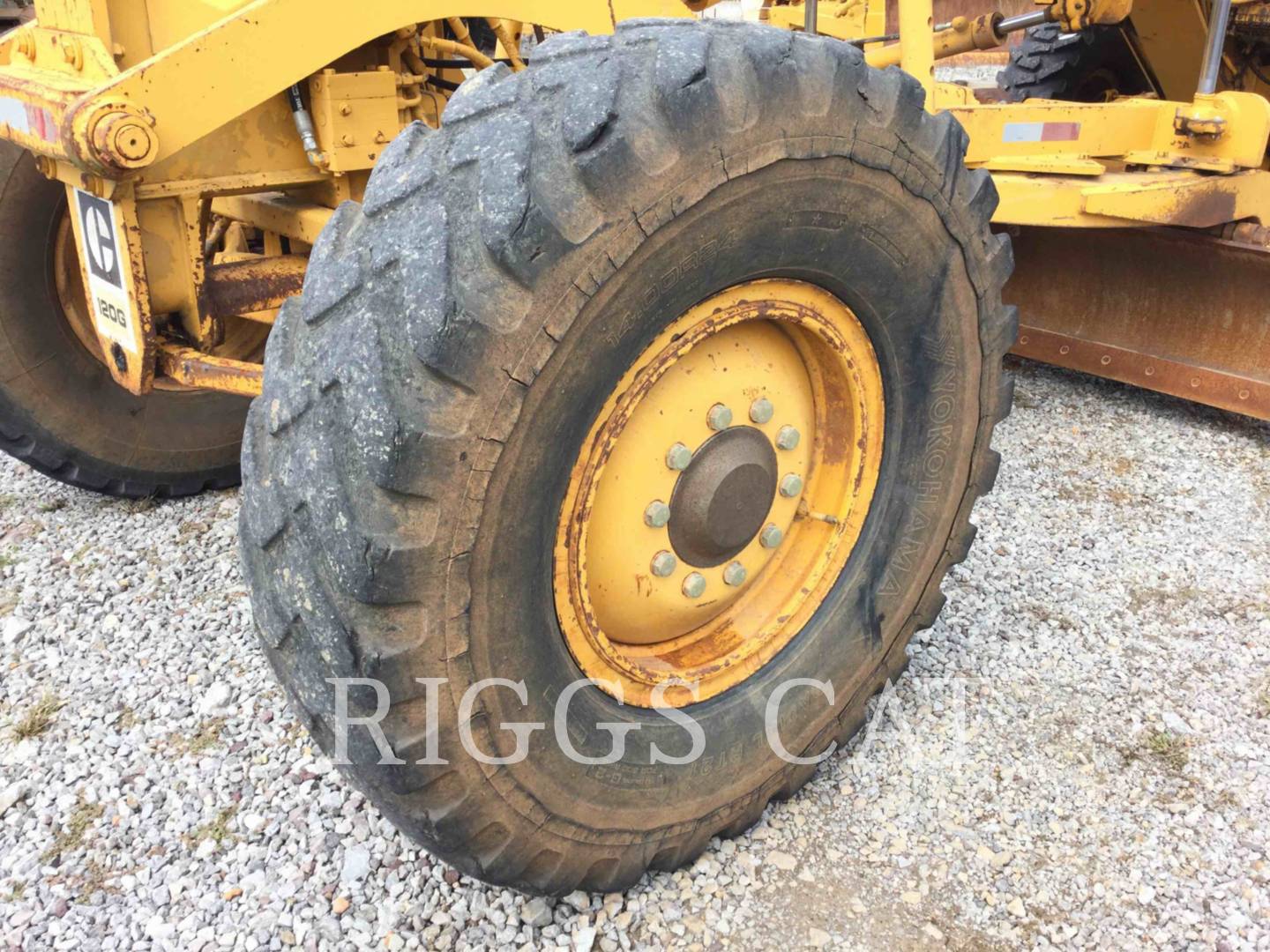 1983 Caterpillar 120G Grader - Road