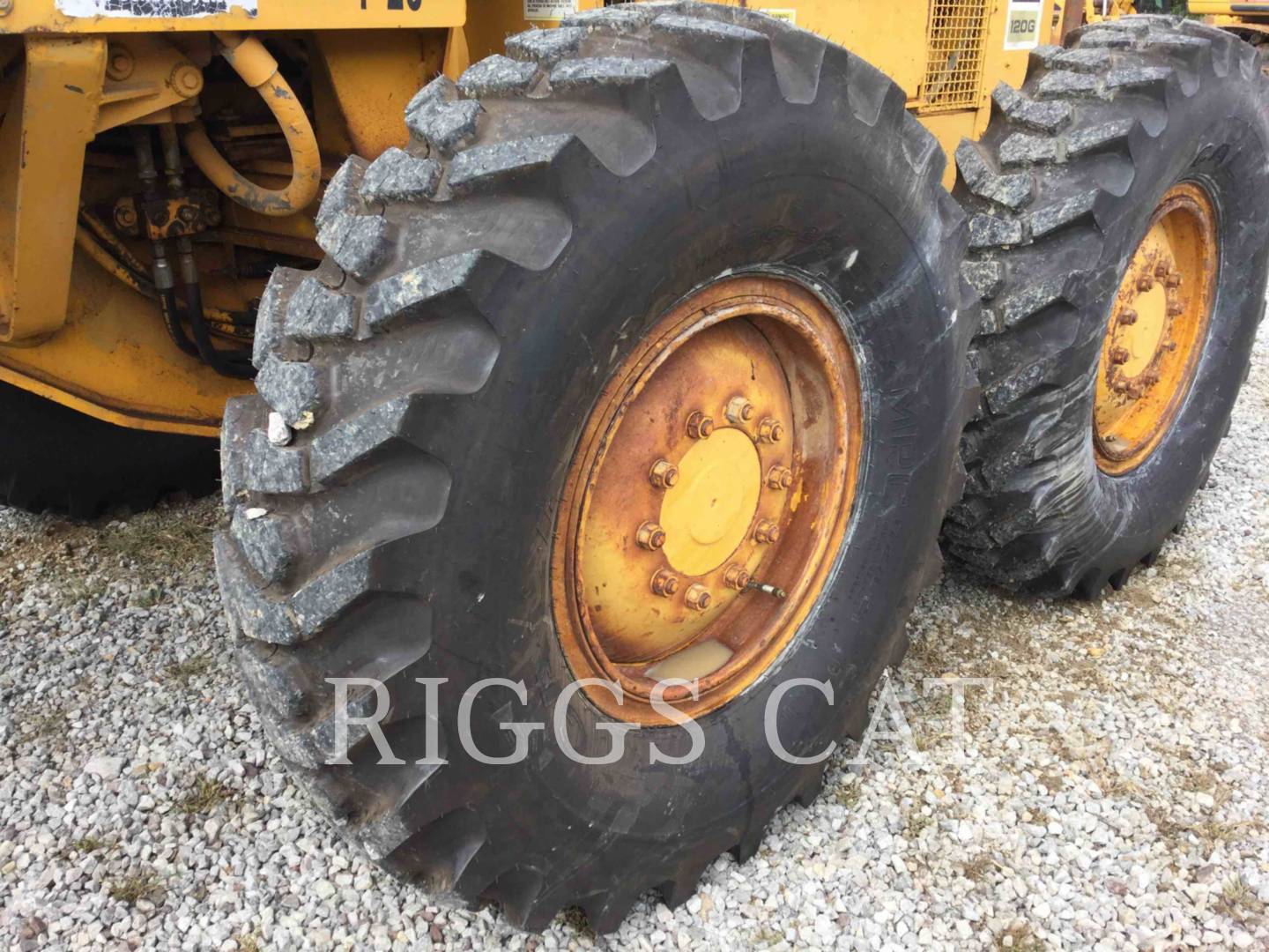 1983 Caterpillar 120G Grader - Road