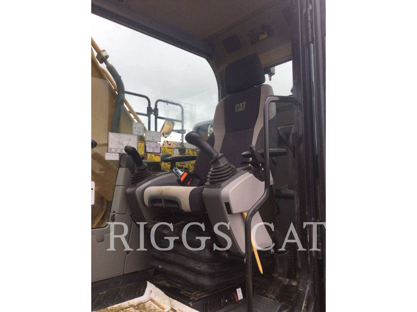 2017 Caterpillar 326 9T Excavator