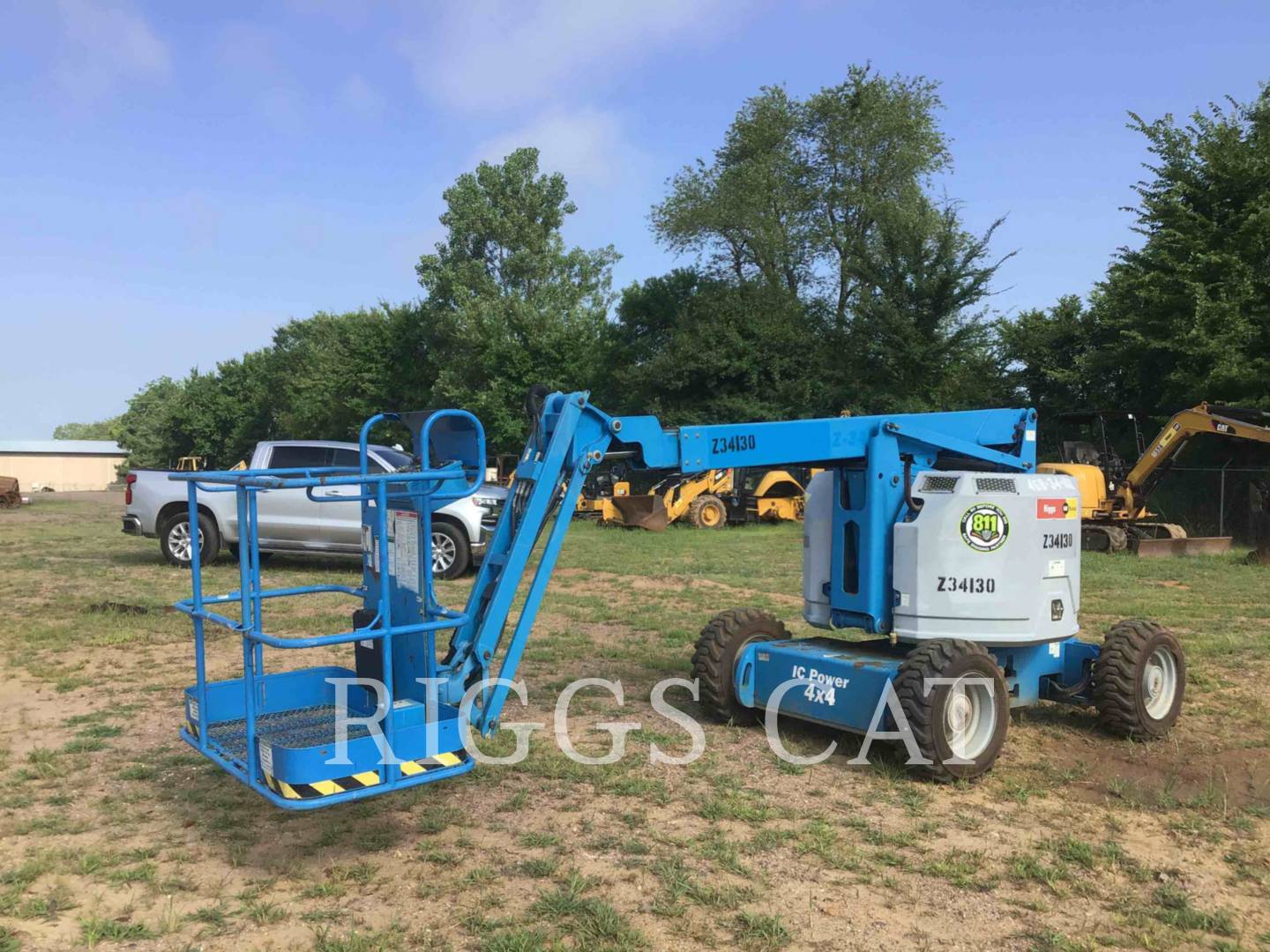 2011 Genie Z34/22 Lift Truck