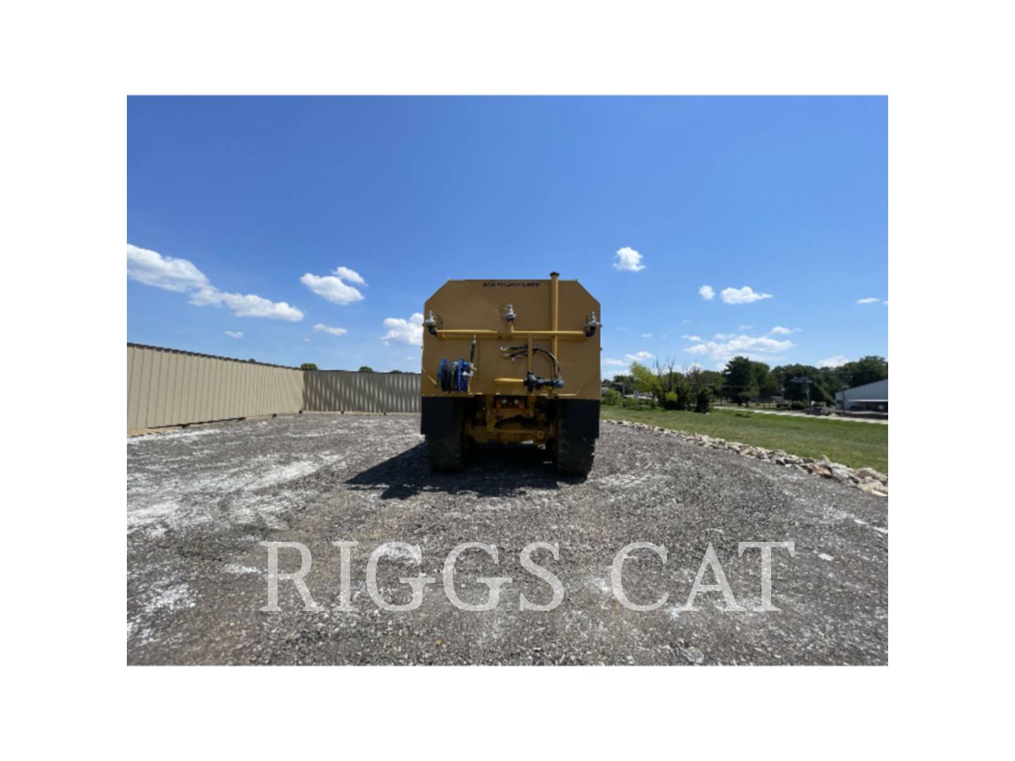 2015 Caterpillar 745C Water Truck