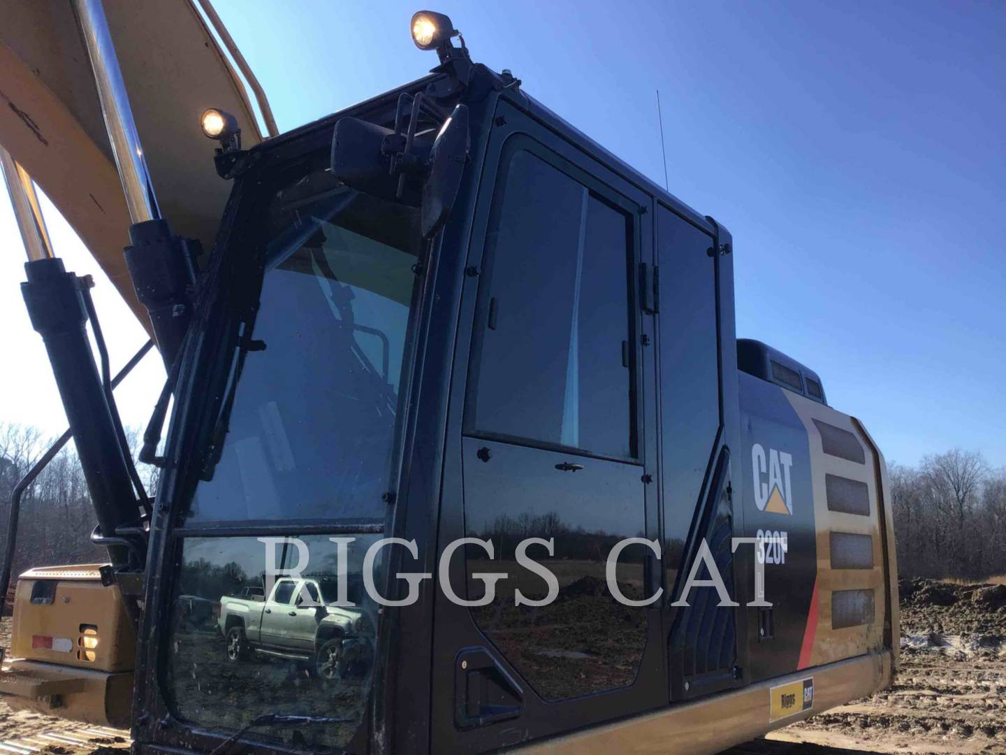 2017 Caterpillar 320FL Excavator