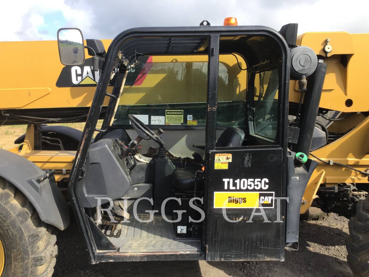 2015 Caterpillar TL1055C TeleHandler