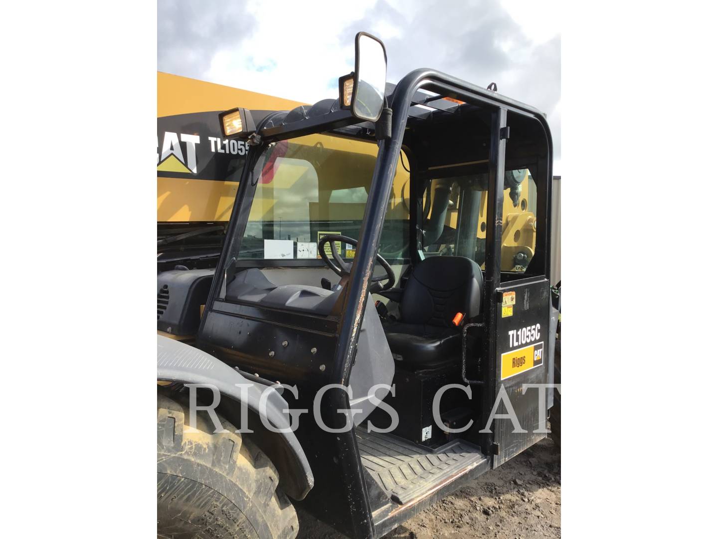 2015 Caterpillar TL1055C TeleHandler