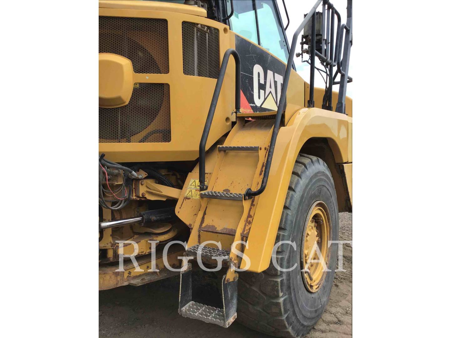 2015 Caterpillar 730C WT Water Truck