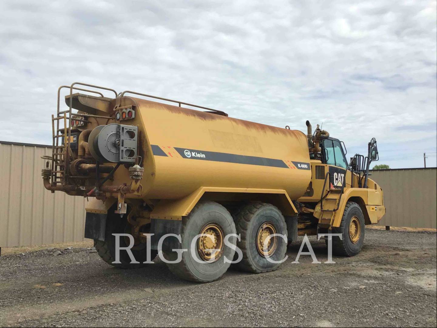 2015 Caterpillar 730C WT Water Truck