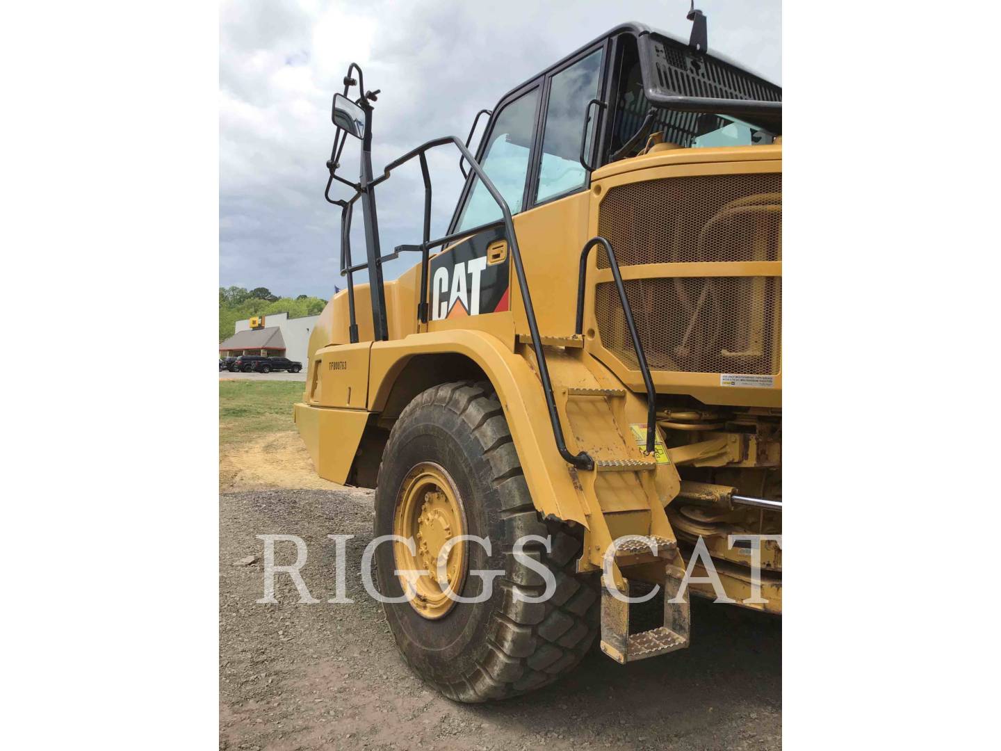 2016 Caterpillar 725C Water Truck