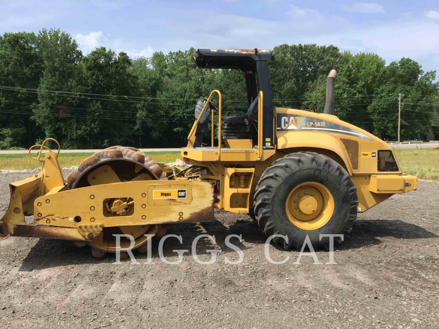 2007 Caterpillar CP563E Compactor