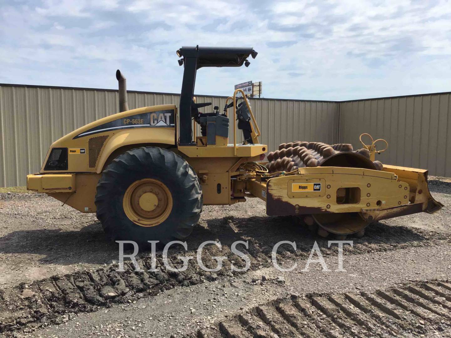 2007 Caterpillar CP563E Compactor