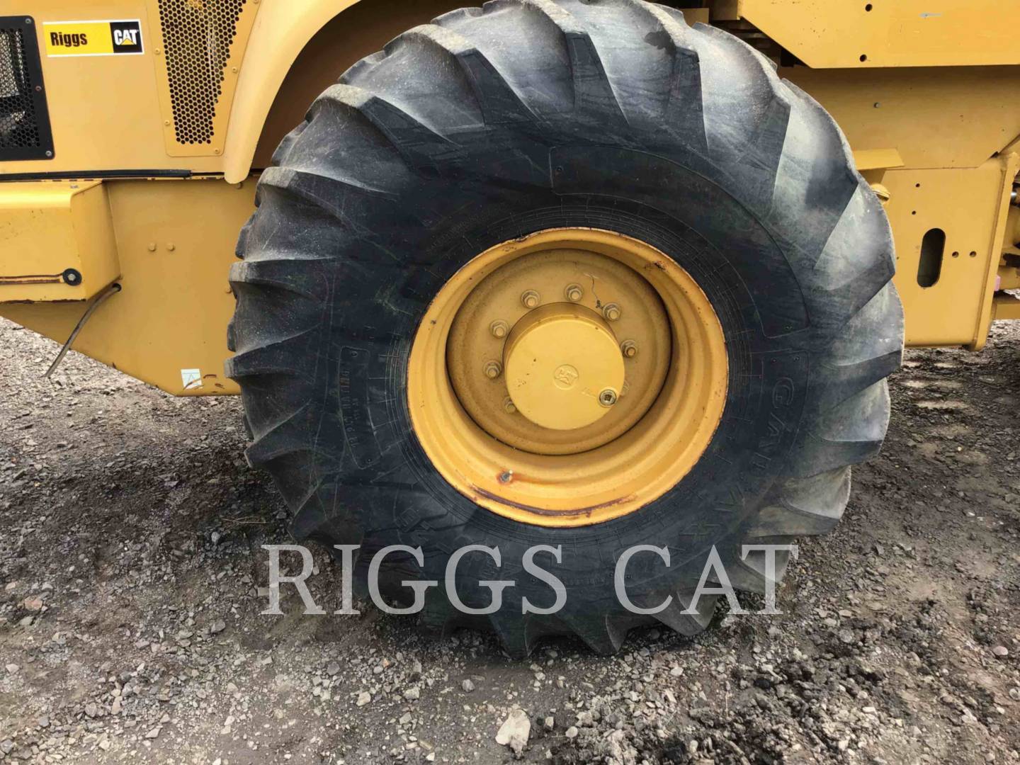 2007 Caterpillar CP563E Compactor