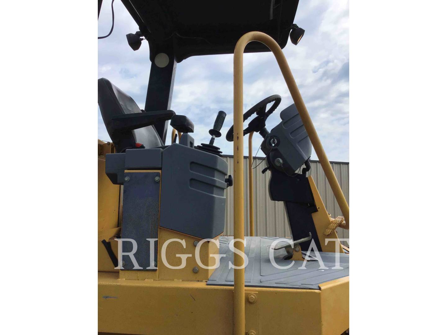 2007 Caterpillar CP563E Compactor