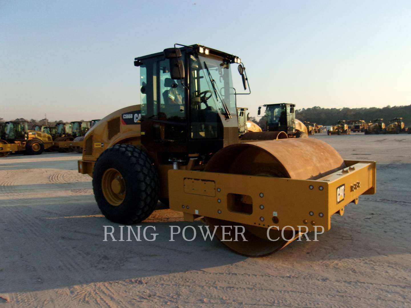 2015 Caterpillar CS66BCAB Vibratory Double