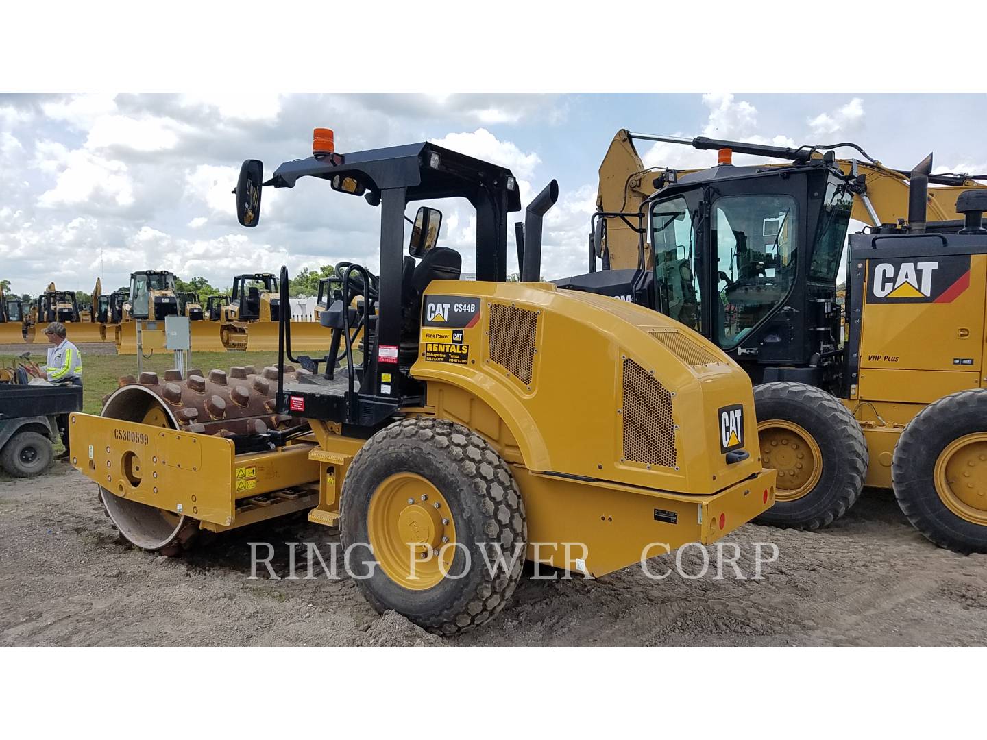 2018 Caterpillar CS44B Vibratory Double