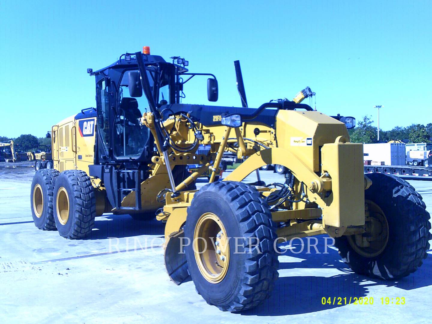 2019 Caterpillar 12M3 CS Grader - Road